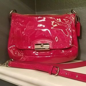 🌻Coach patent cross body purse🌻